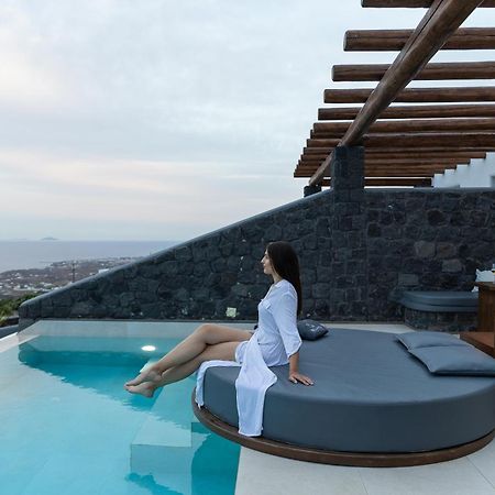 Brilliance Suites (Adults Only) อิเมโรวิยอน ภายนอก รูปภาพ