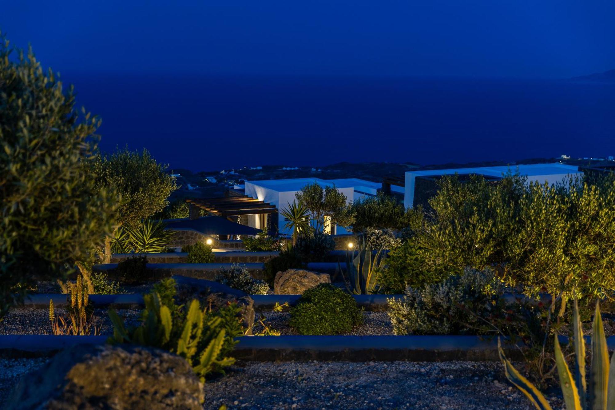 Brilliance Suites (Adults Only) อิเมโรวิยอน ภายนอก รูปภาพ