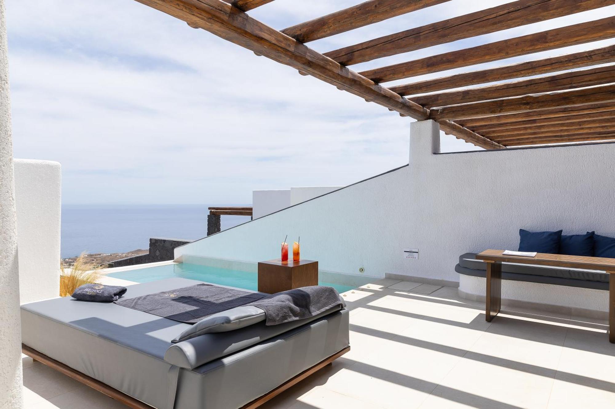 Brilliance Suites (Adults Only) อิเมโรวิยอน ภายนอก รูปภาพ