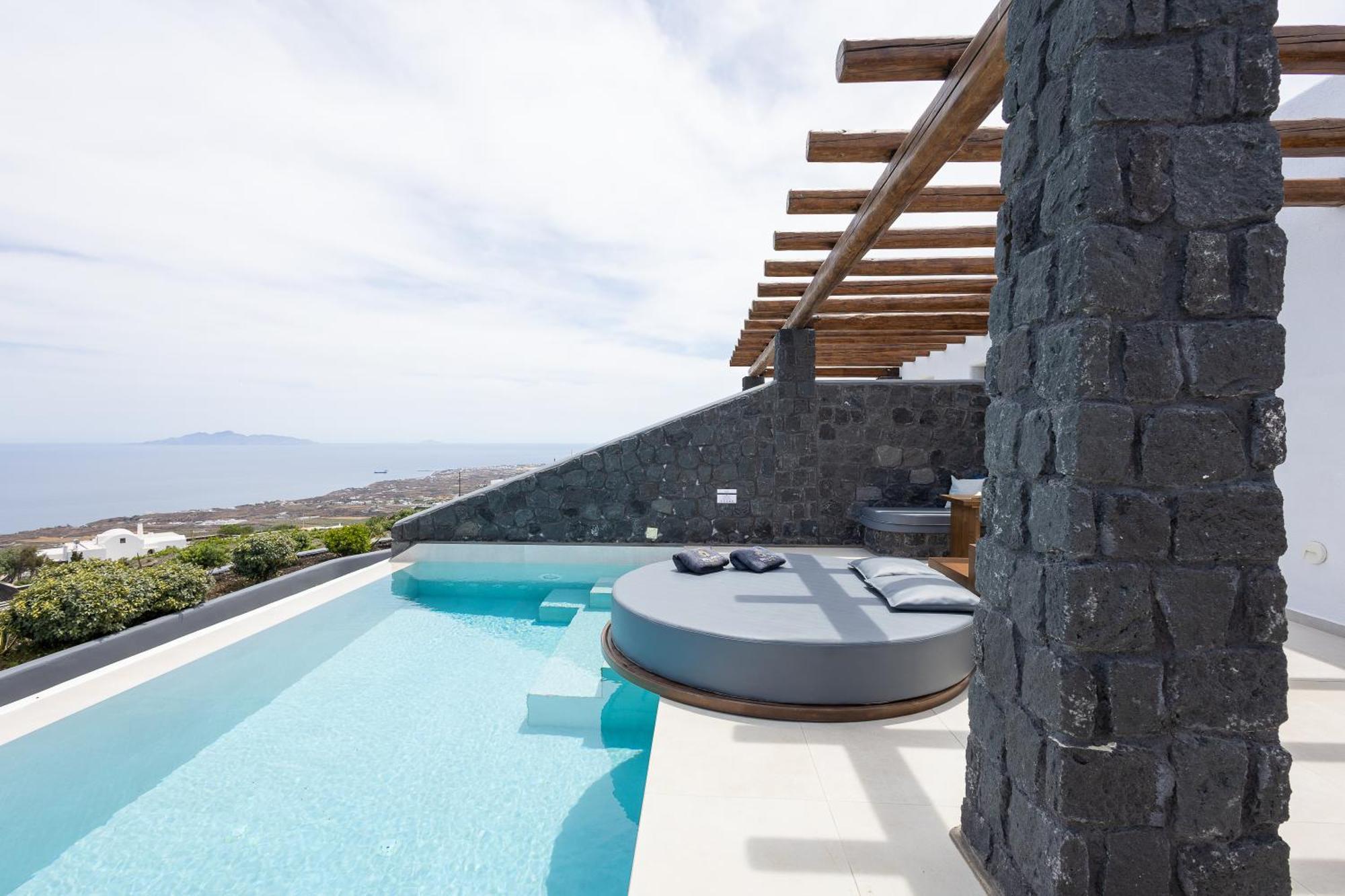 Brilliance Suites (Adults Only) อิเมโรวิยอน ภายนอก รูปภาพ