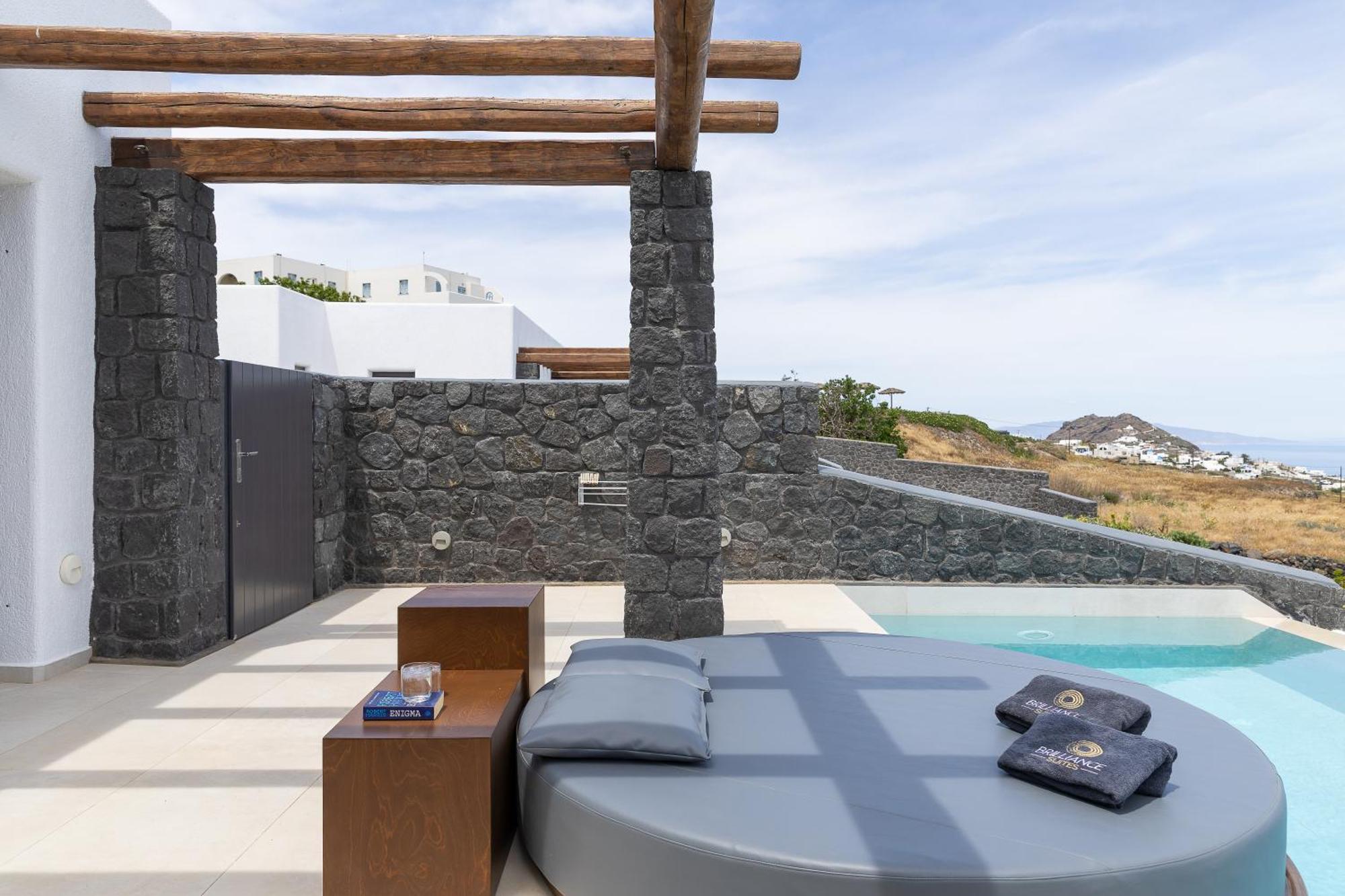 Brilliance Suites (Adults Only) อิเมโรวิยอน ภายนอก รูปภาพ
